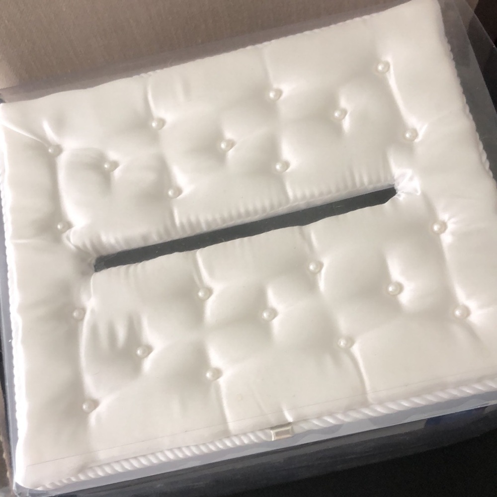 White satin Card box
